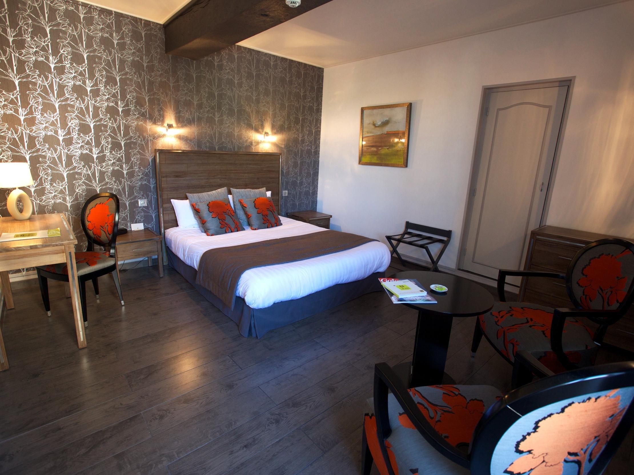 Logis Hotel Restaurant Nougier Saint-Étienne-de-Fursac Dış mekan fotoğraf