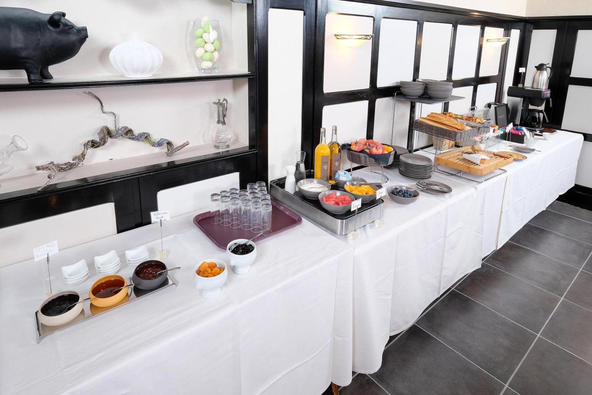 Logis Hotel Restaurant Nougier Saint-Étienne-de-Fursac Dış mekan fotoğraf