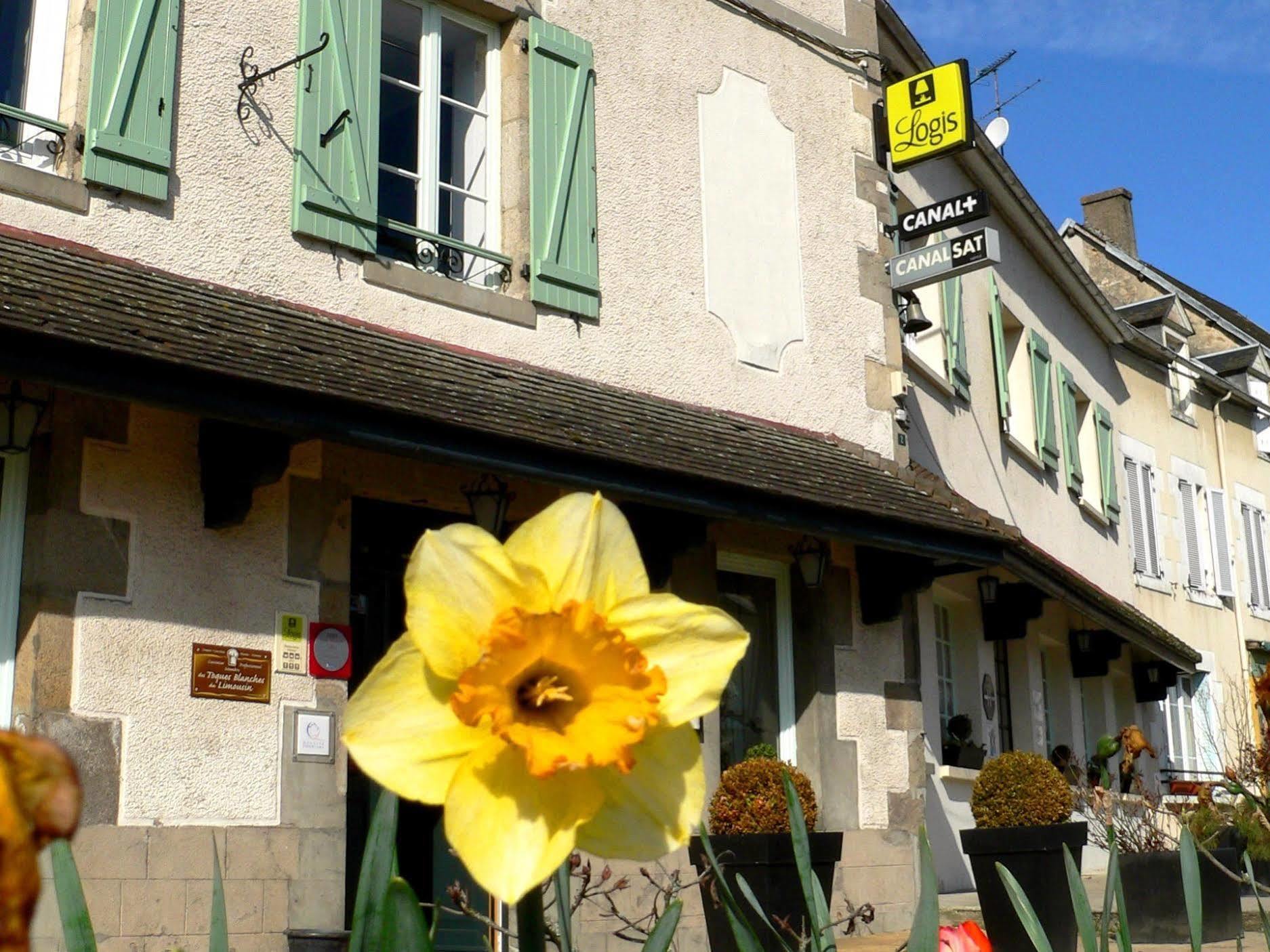 Logis Hotel Restaurant Nougier Saint-Étienne-de-Fursac Dış mekan fotoğraf